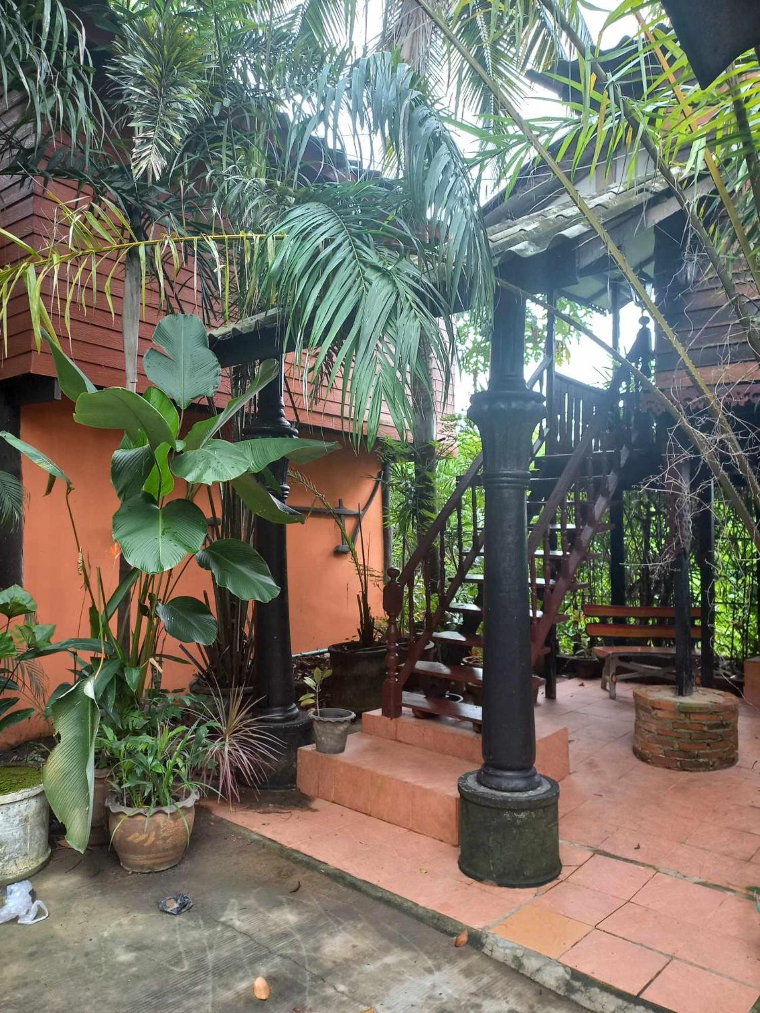 Hotel Teak House Chiang Mai Exterior foto